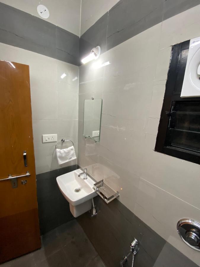 Erisha Tadoba Hotel Mohurli Bagian luar foto